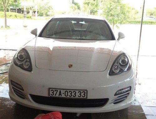 Chiếc Porsche Panamera 4S biển siêu đẹp của đại gia kim cương.
