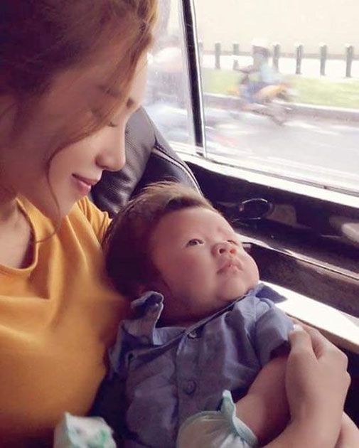 Hai nhóc tỳ Cadie và Alfie khiến người hâm mộ Thái Lan phát sốt bởi sự đáng yêu không thể tả của mình.