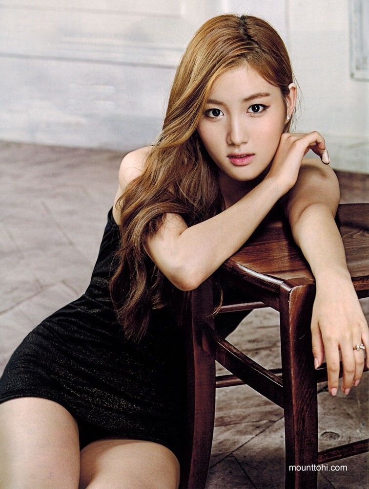 Jisoo - thành viên nhóm Tahiti.