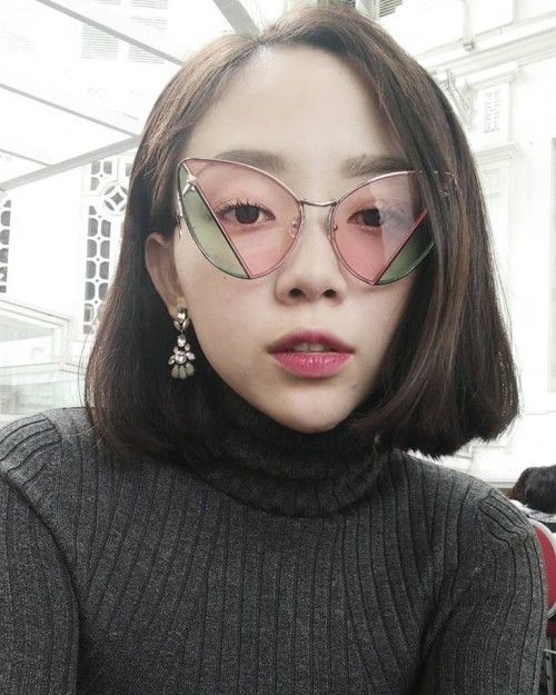 Tóc Tiên bắt mốt cực nhanh với kính cat eye tròng hai màu hiệu Gentle Monster.