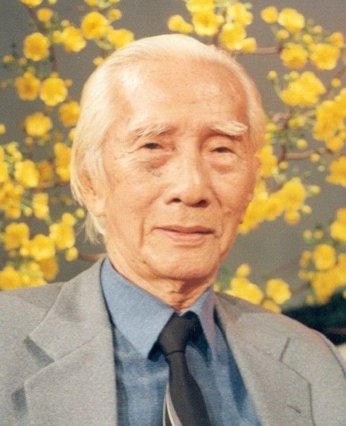 NSND Viễn Châu (tên cúng cơm là Huỳnh Trí Bá), sinh năm 1924 tại Trà Cú, Trà Vinh trong một gia đình danh gia vọng tộc. Ông được mệnh danh là "vua vọng cổ".