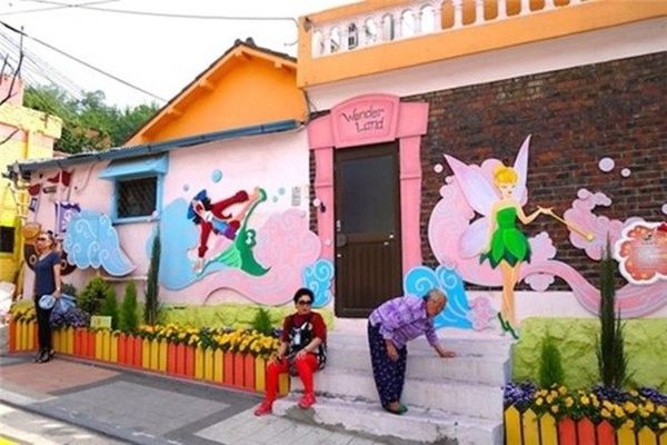 Mở đầu cho Con đường của Dorothy là câu chuyện về cậu bé Peter Pan.