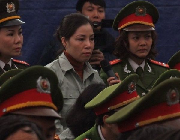NguyÅn ThË HuÇ trong phiên xí phúc th©m vå án mua bán trái phép ma tuý - £nh: CTV