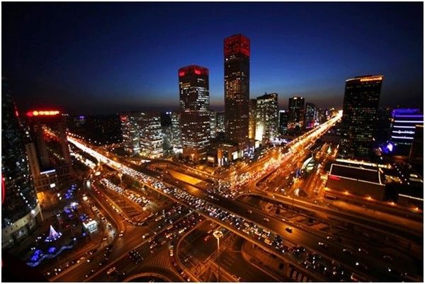 Trung Quốc là một trong những nước có hệ thống đường cao tốc đô thị hiện đại nhất và nhộn nhịp nhất thế giới.