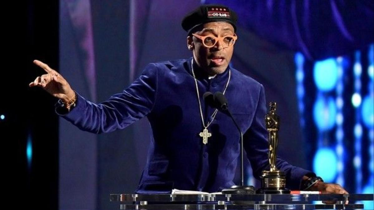 Ví dụ tiêu biểu cho kiểu đền bù ấy của năm nay là việc trao giải thưởng danh dự cho Spike Lee trong bữa tối thuộc lễ trao giải Chủ quản Viện Hàn lâm hồi tháng 11 năm ngoái. Hiện ông đã từ chối tham dự Oscar vào ngày 28/2 tới đây.